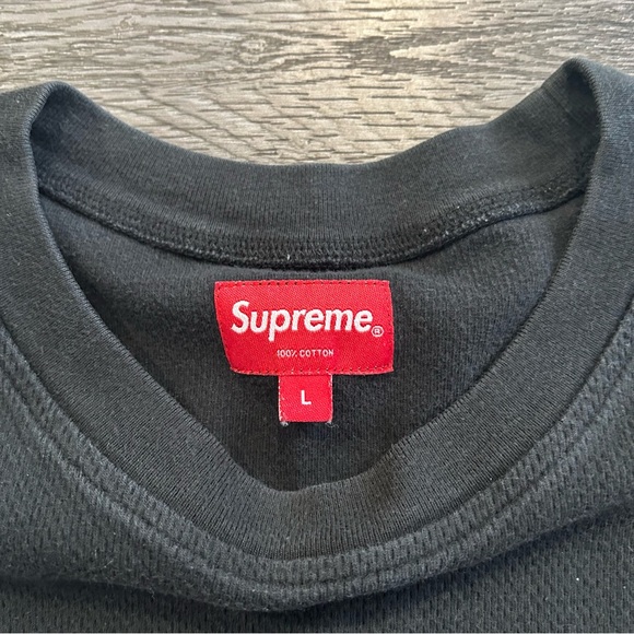 Supreme Spell Out Tee - Picture 5 of 8